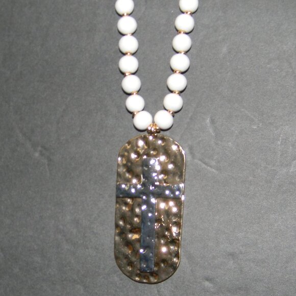 Cross Necklace Contemporary Gold/Silver with White Beads NEW - Picture 5 of 10